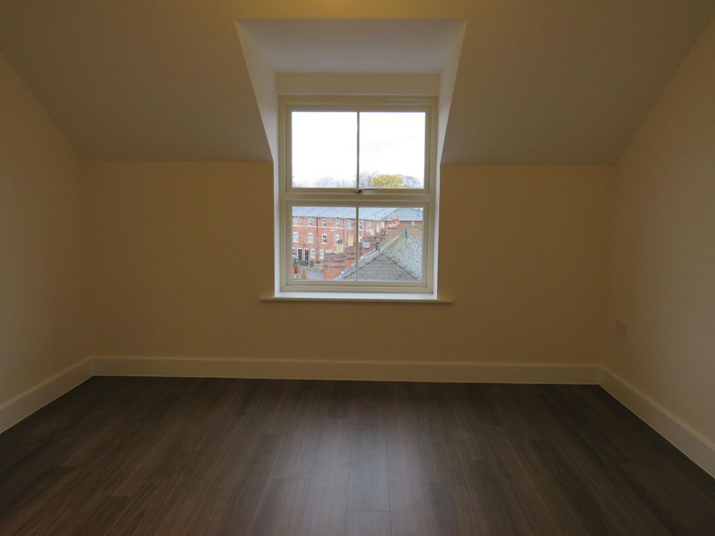 Property photo 3 of 6 Living Room