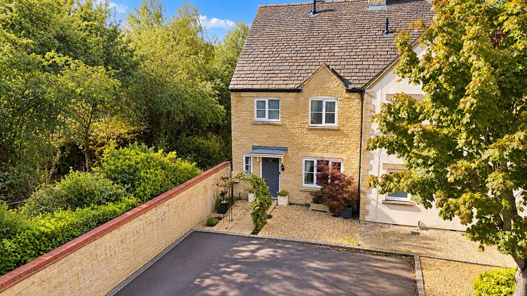 Property photo 1 of 16 5601450