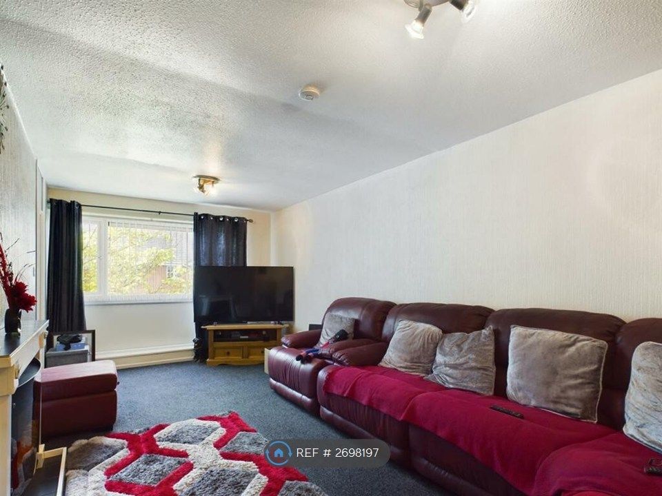 Property photo 2 of 4
