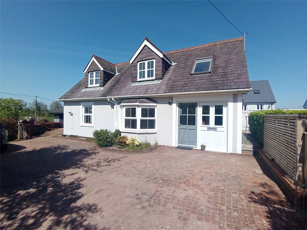 Property photo 1 of 48 Picture No. 01
