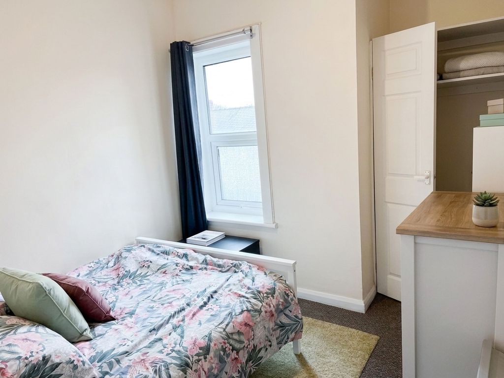 Property photo 3 of 4