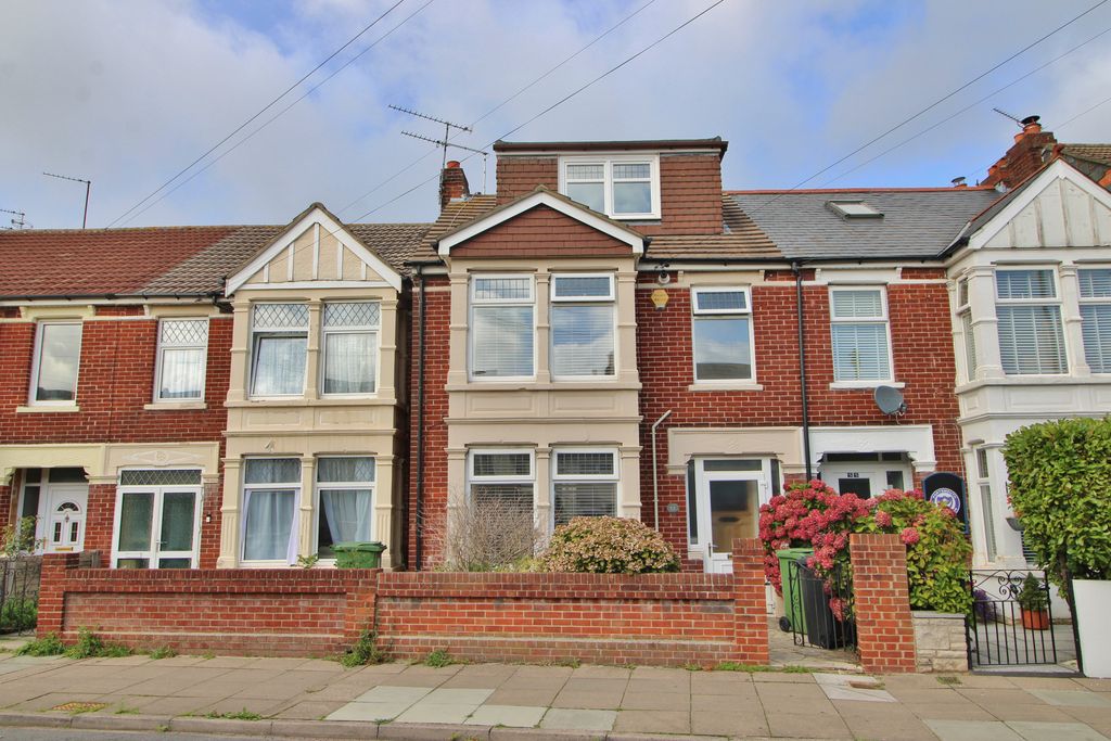 Property photo 1 of 20