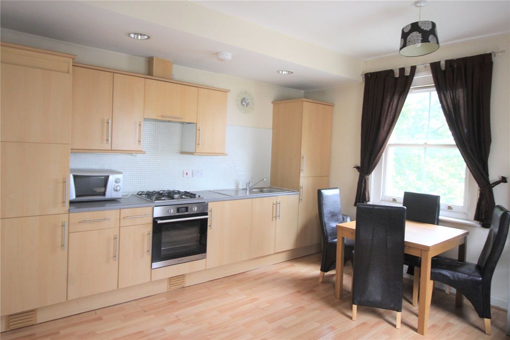 Property photo 2 of 8 Picture No. 04