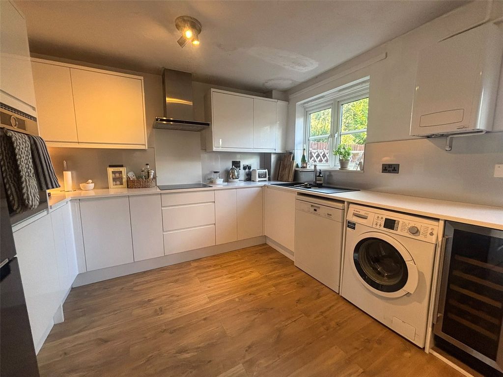 Property photo 3 of 8 Picture No. 05