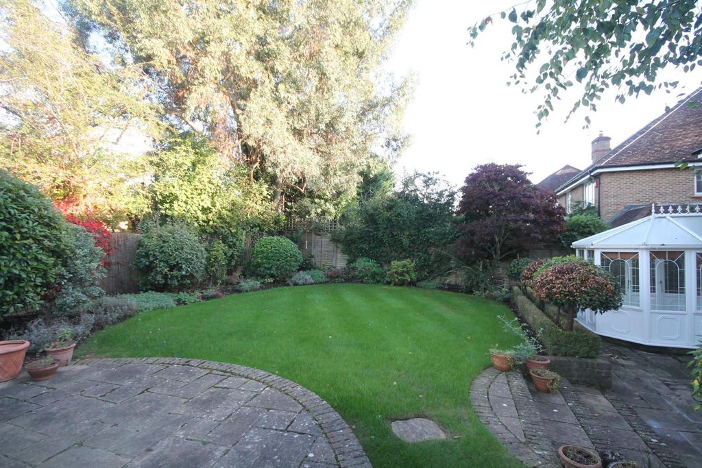 Property photo 3 of 6