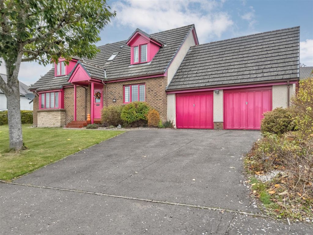 Property photo 2 of 29 10 Stiven Crescent Kirriemuir-25.Jpg