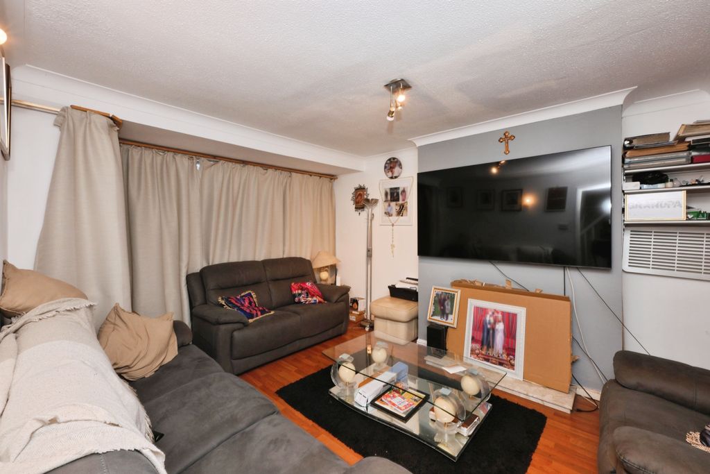 Property photo 2 of 17 Img_4142