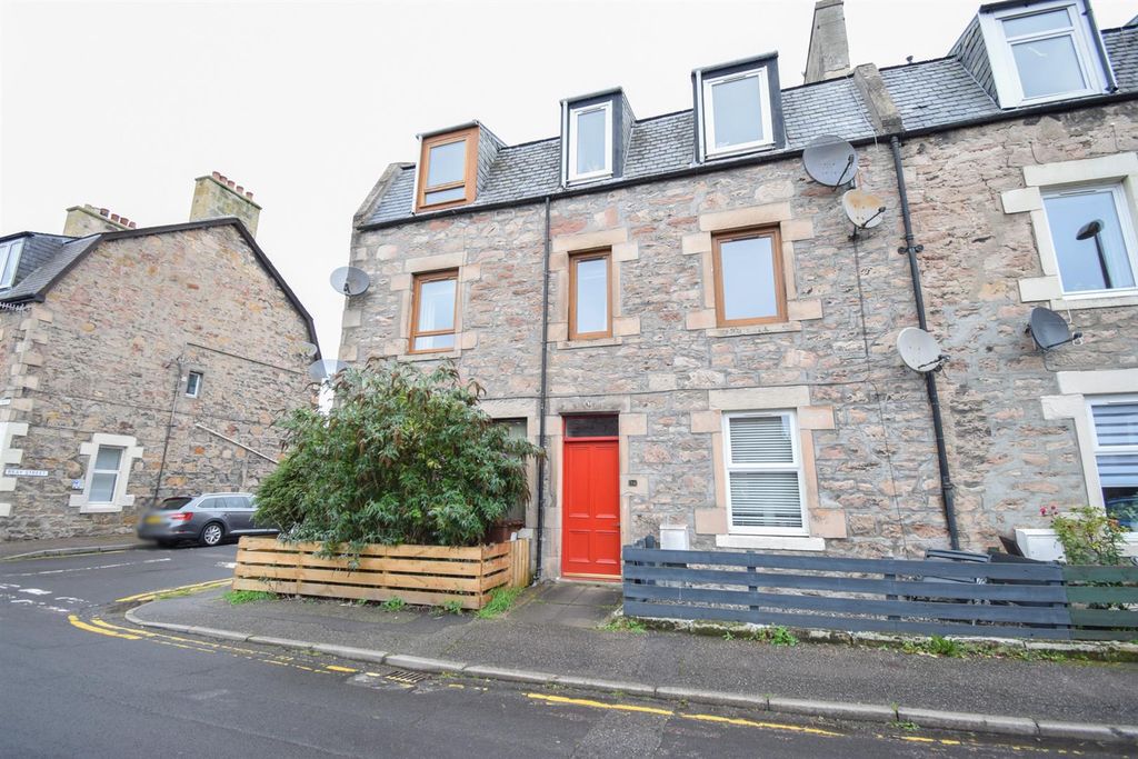 Property photo 1 of 11 Front..Jpg