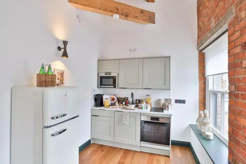 Property photo 2 of 27 Kitchen