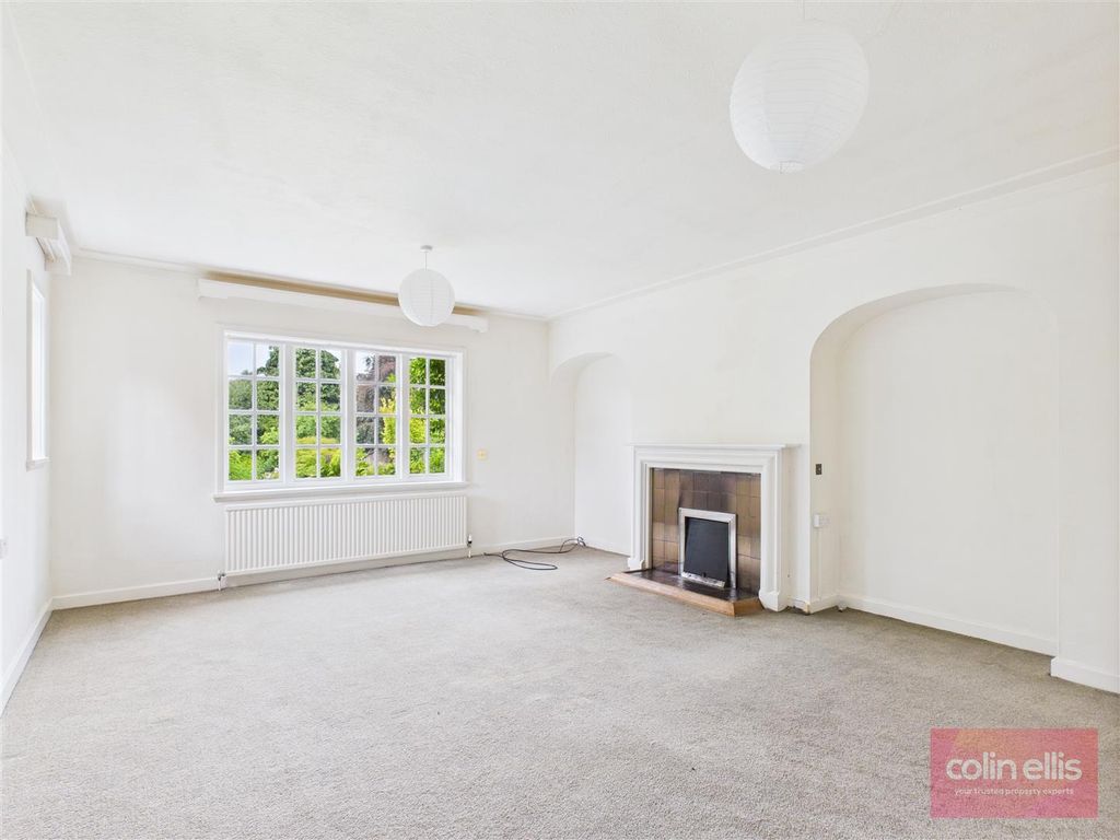 Property photo 3 of 32 Cam05075G0-Pr0170-Still001.Jpg