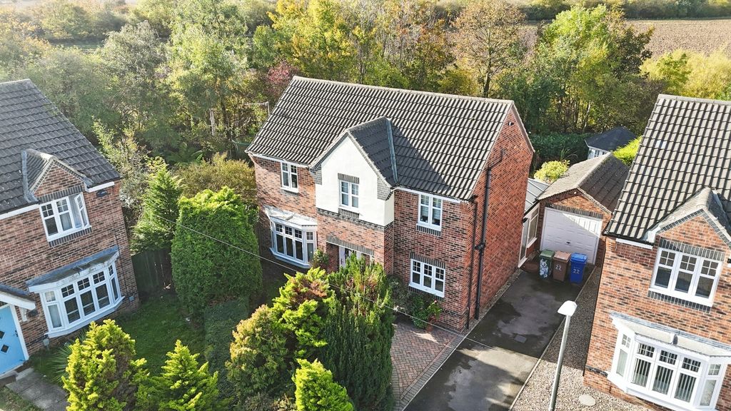 Property photo 1 of 31 4587931