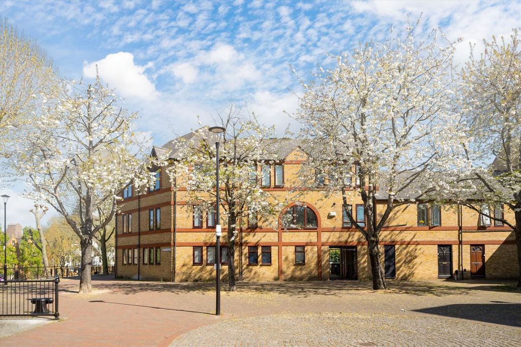 Property photo 2 of 7