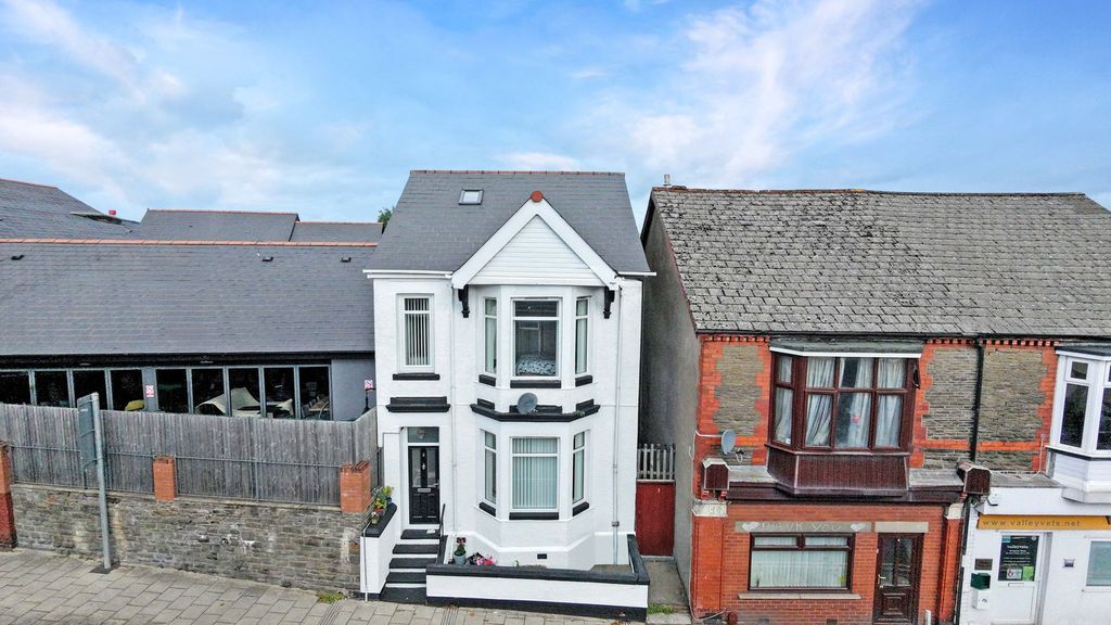 Property photo 1 of 34
