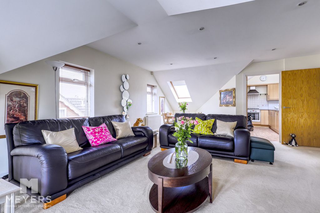 Property photo 3 of 20