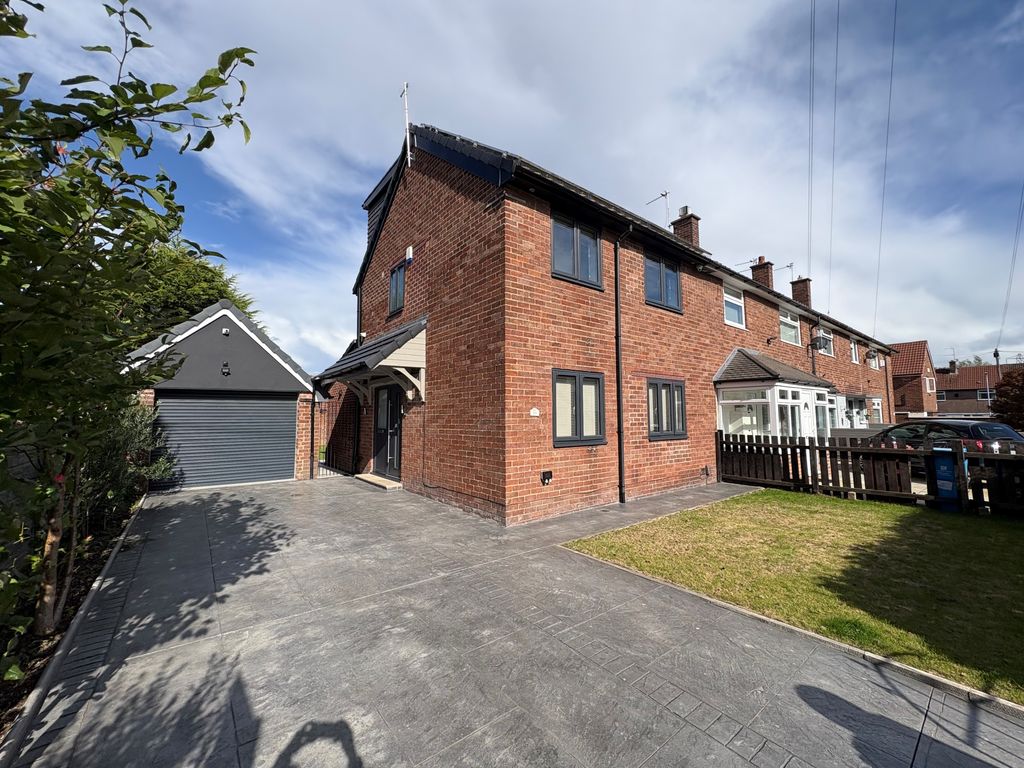 Property photo 1 of 21