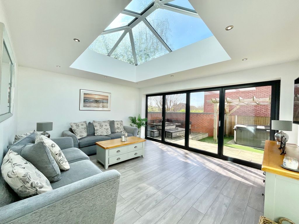 Property photo 2 of 34