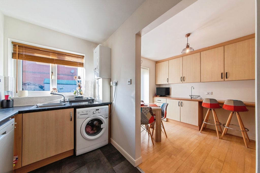 Property photo 3 of 13 Pbox-Img.Jpg