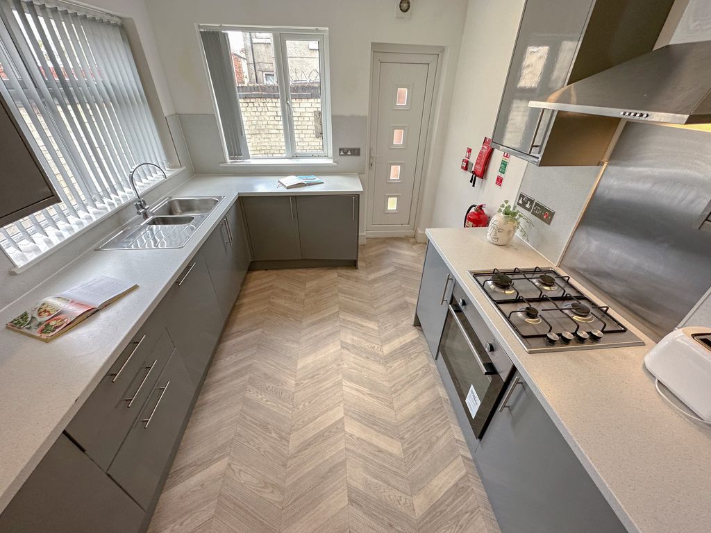 Property photo 3 of 9 26 Malden7