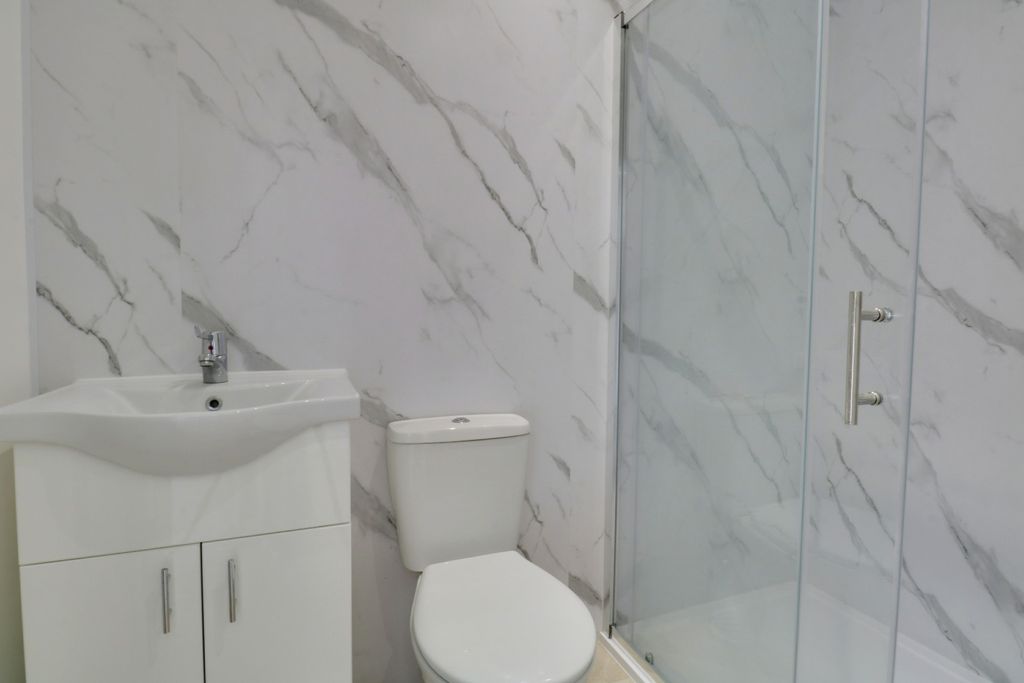 Property photo 3 of 6 4882363