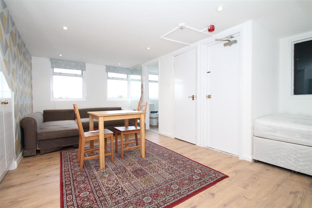 Property photo 2 of 6 Img_1656.Jpg