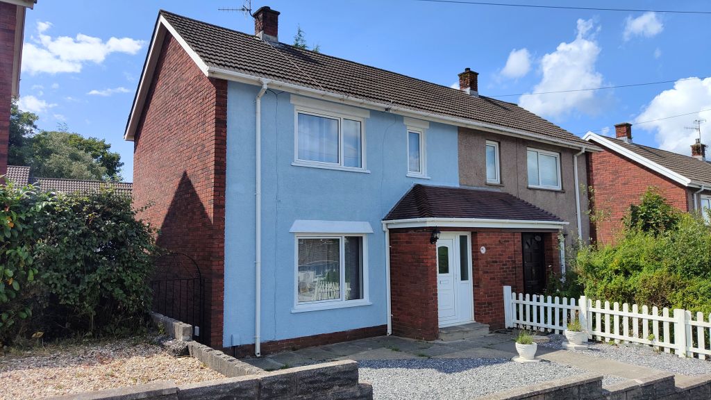 Property photo 1 of 8 Balcony