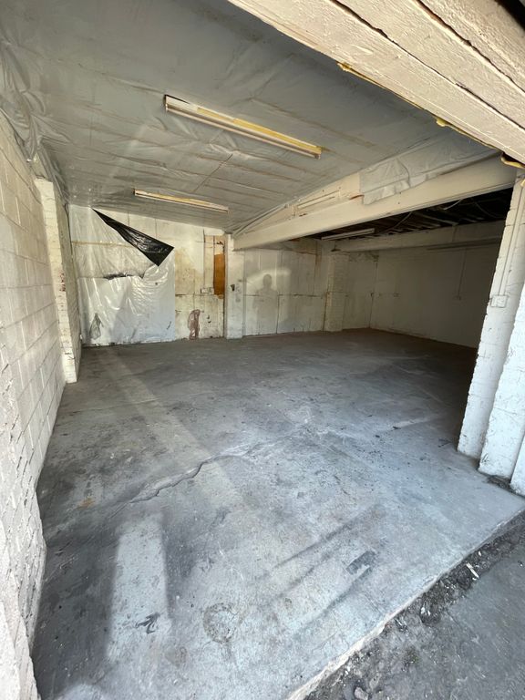 Property photo 1 of 3
