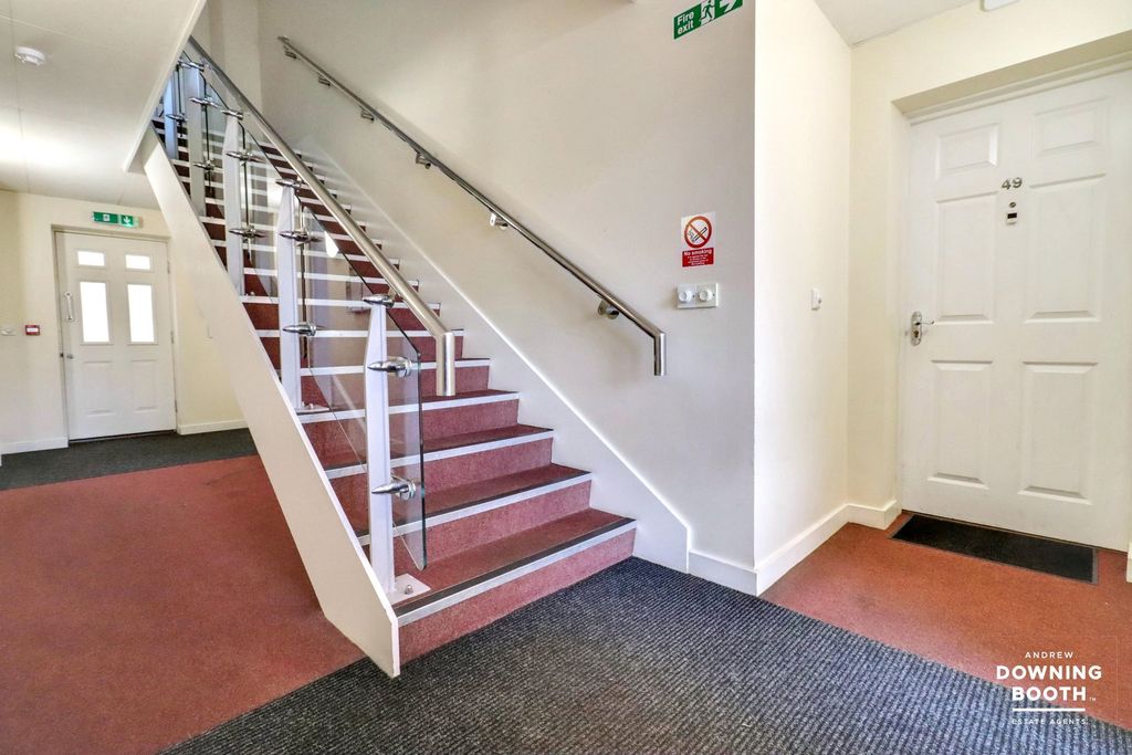 Property photo 2 of 23