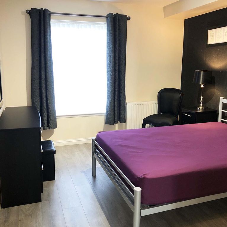 Property photo 3 of 6 4C Rc 3 − Copy