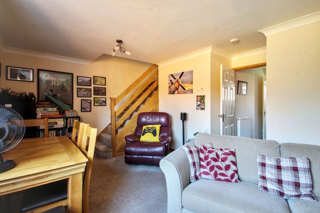 Property photo 3 of 12
