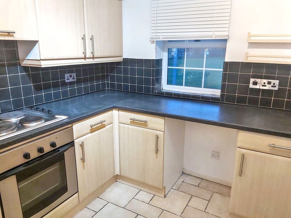 Property photo 2 of 9