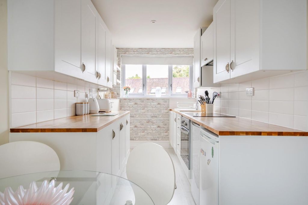 Property photo 2 of 8 1359850-2-68E66E964c9B0.Jpg