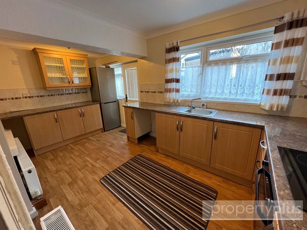 Property photo 2 of 12 Picture No. 03