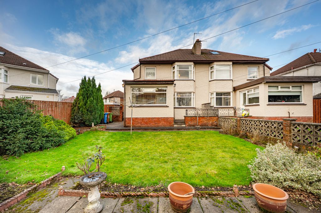 Property photo 2 of 32