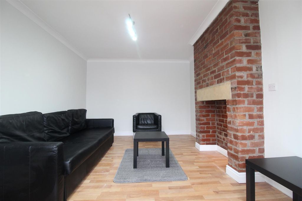 Property photo 3 of 11 Img_4944.Jpg