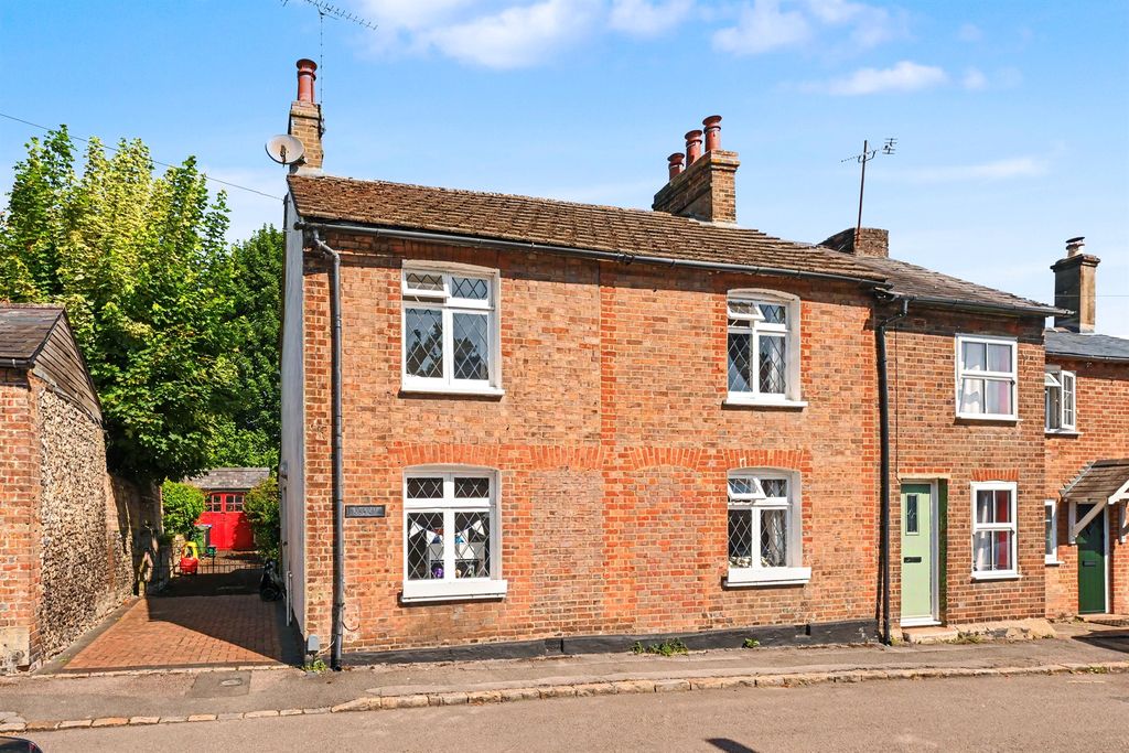 Property photo 1 of 17