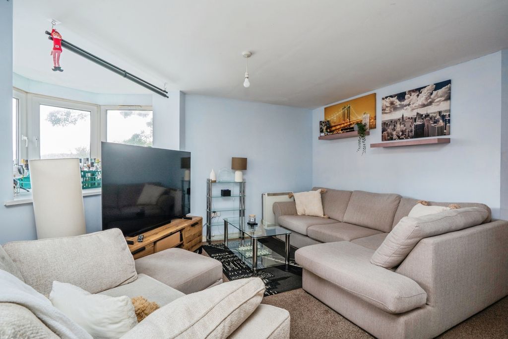 Property photo 3 of 20 Pbox-Img.Jpg