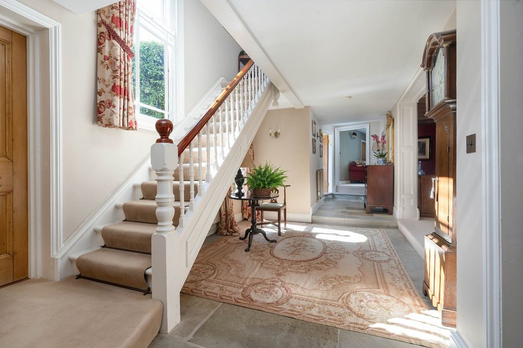 Property photo 3 of 16 Hallway