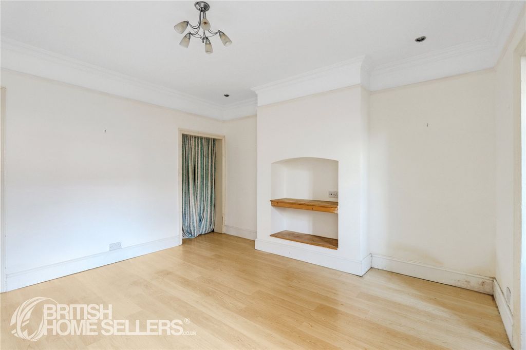 Property photo 2 of 13 Picture No. 29