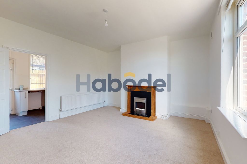 Property photo 3 of 7