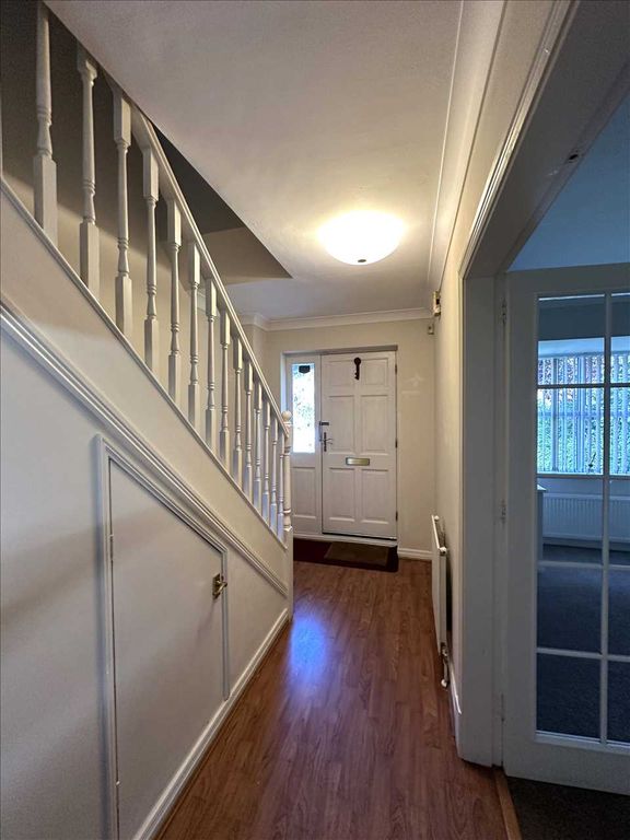 Property photo 2 of 20 Ground Floor