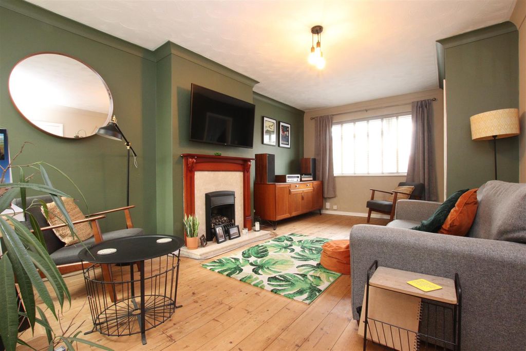 Property photo 2 of 9 Living Room.Jpg