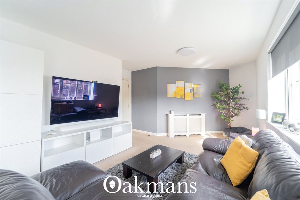 Property photo 3 of 23 Picture No. 15