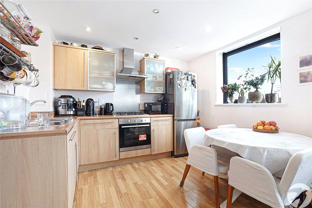 Property photo 3 of 14 Picture No. 05