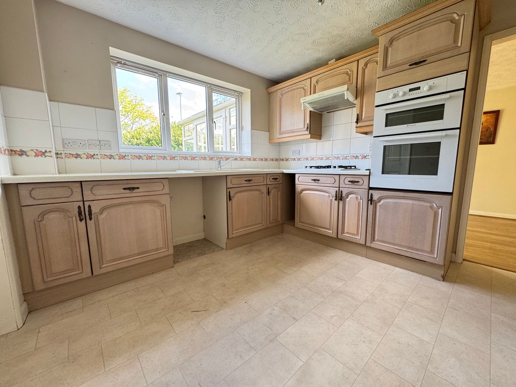 Property photo 3 of 16 Img_1395