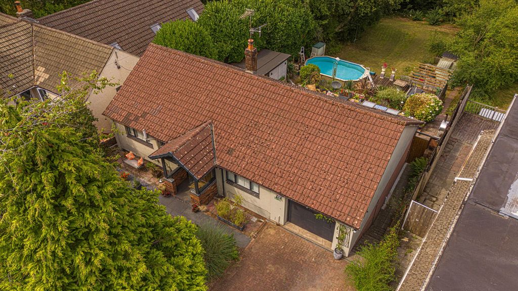 Property photo 2 of 44