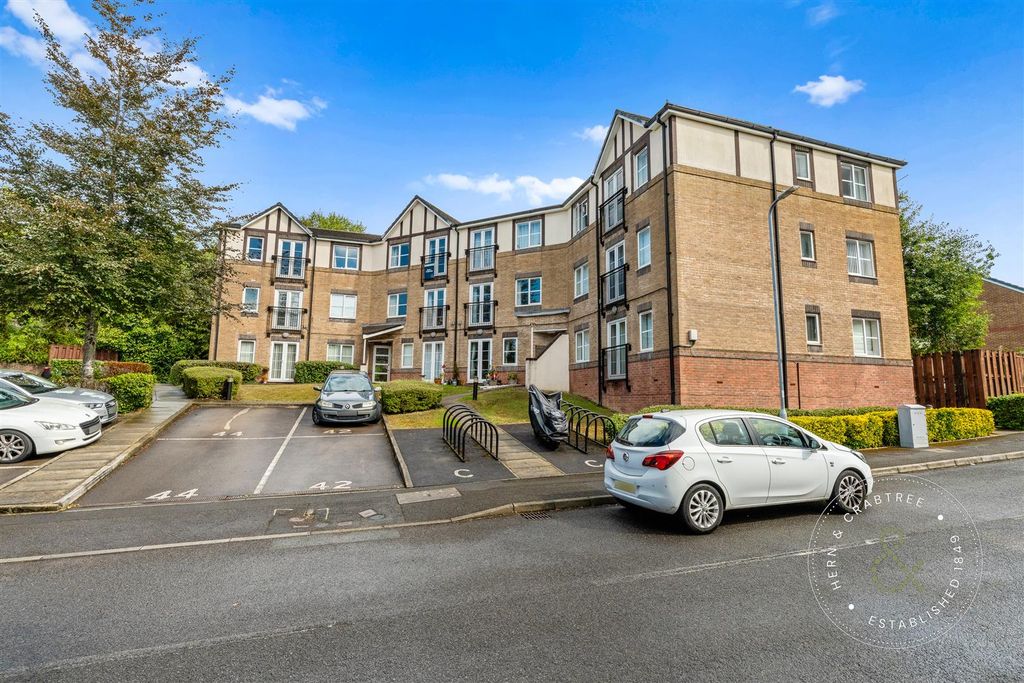 Property photo 1 of 36 Heol Llinos, Thornhill, Hern Crabtree (2).Jpg