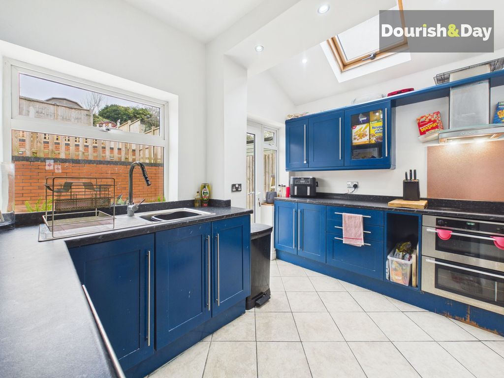 Property photo 2 of 26