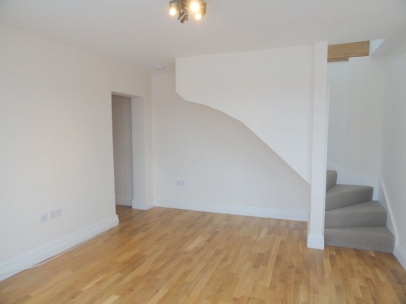 Property photo 3 of 10 Dsc05400