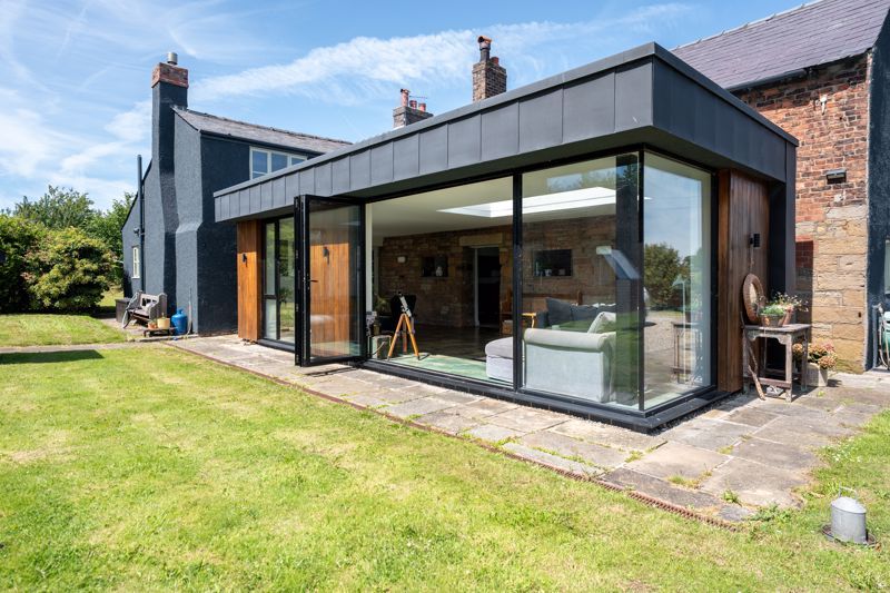 Property photo 2 of 51 Photo 21