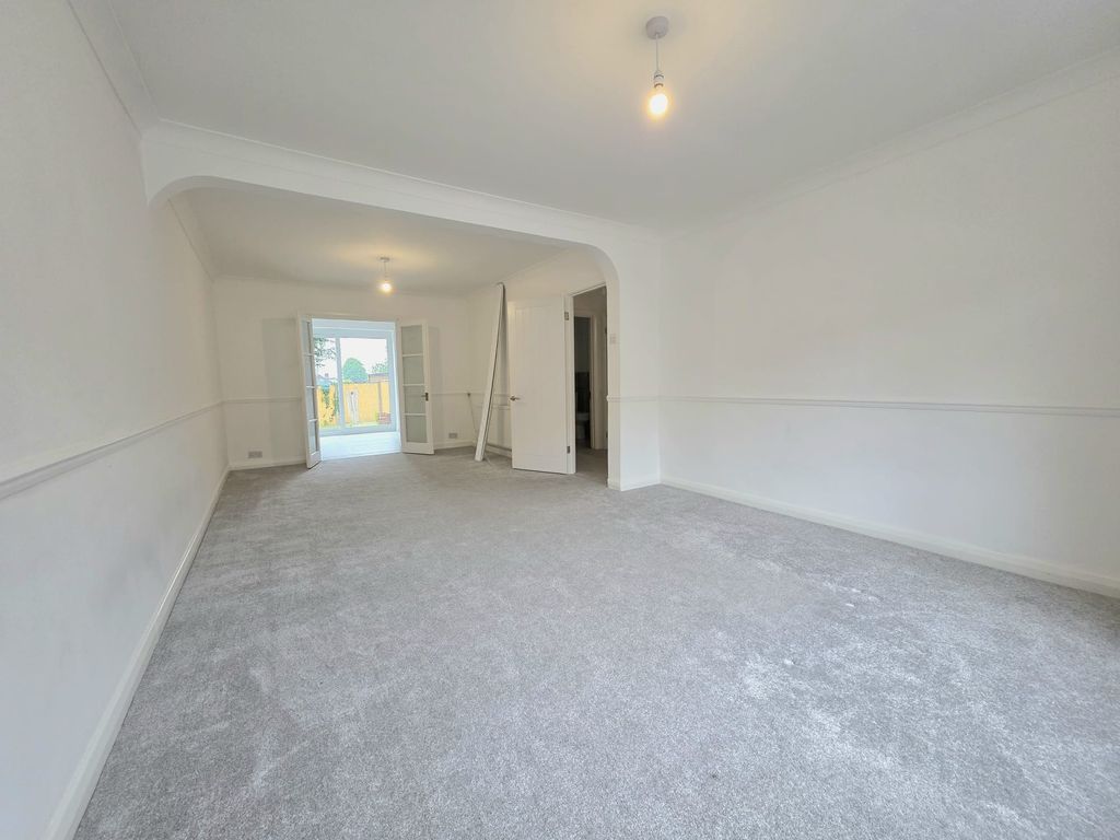 Property photo 3 of 13 3